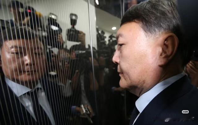 【作茧自缚？尹锡悦9年前亲自立下的判例，成了逮捕自己的依据】据确认，韩国前总统尹