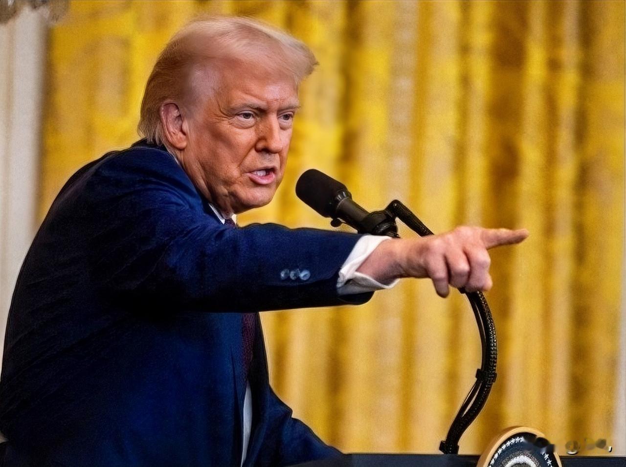 重磅消息！乌克兰成为最大输家，特朗普被曝光已经向泽连斯基下最后通牒。当地时间1月