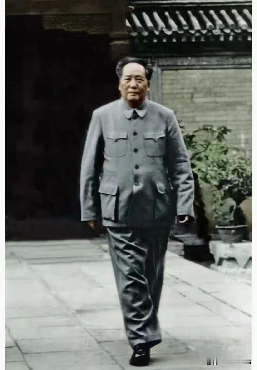 毛主席的步伐，走路自带气场
