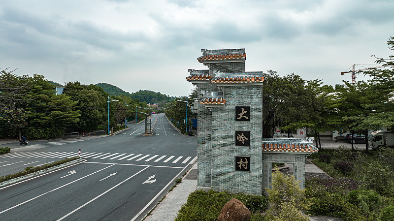 现在的大源村完全刷新了我对广东最大行政村的印象。之前还听老广朋友说这里早年是出了名的“脏乱差”巨无霸