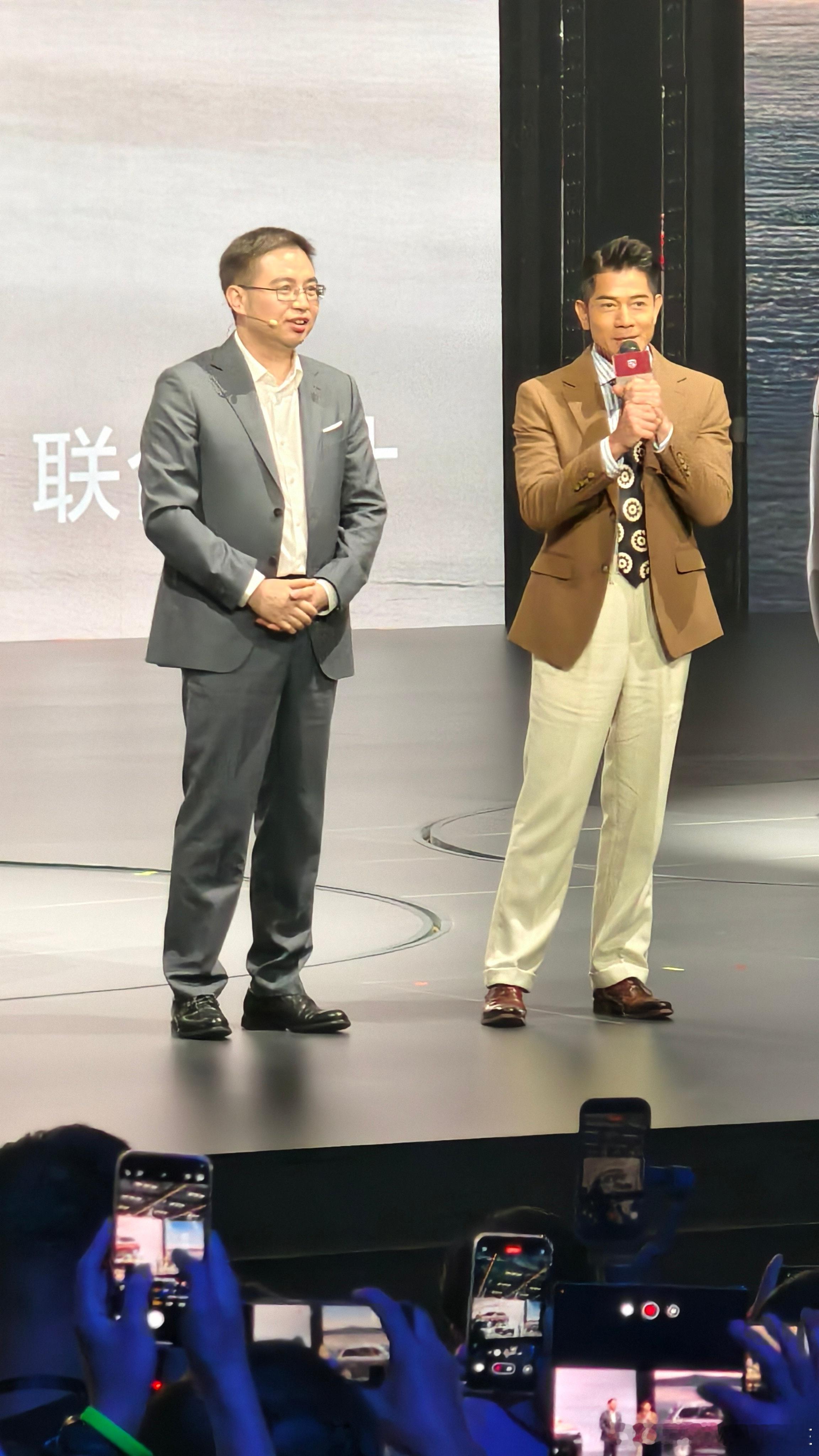 不老男神！50岁向他看齐！