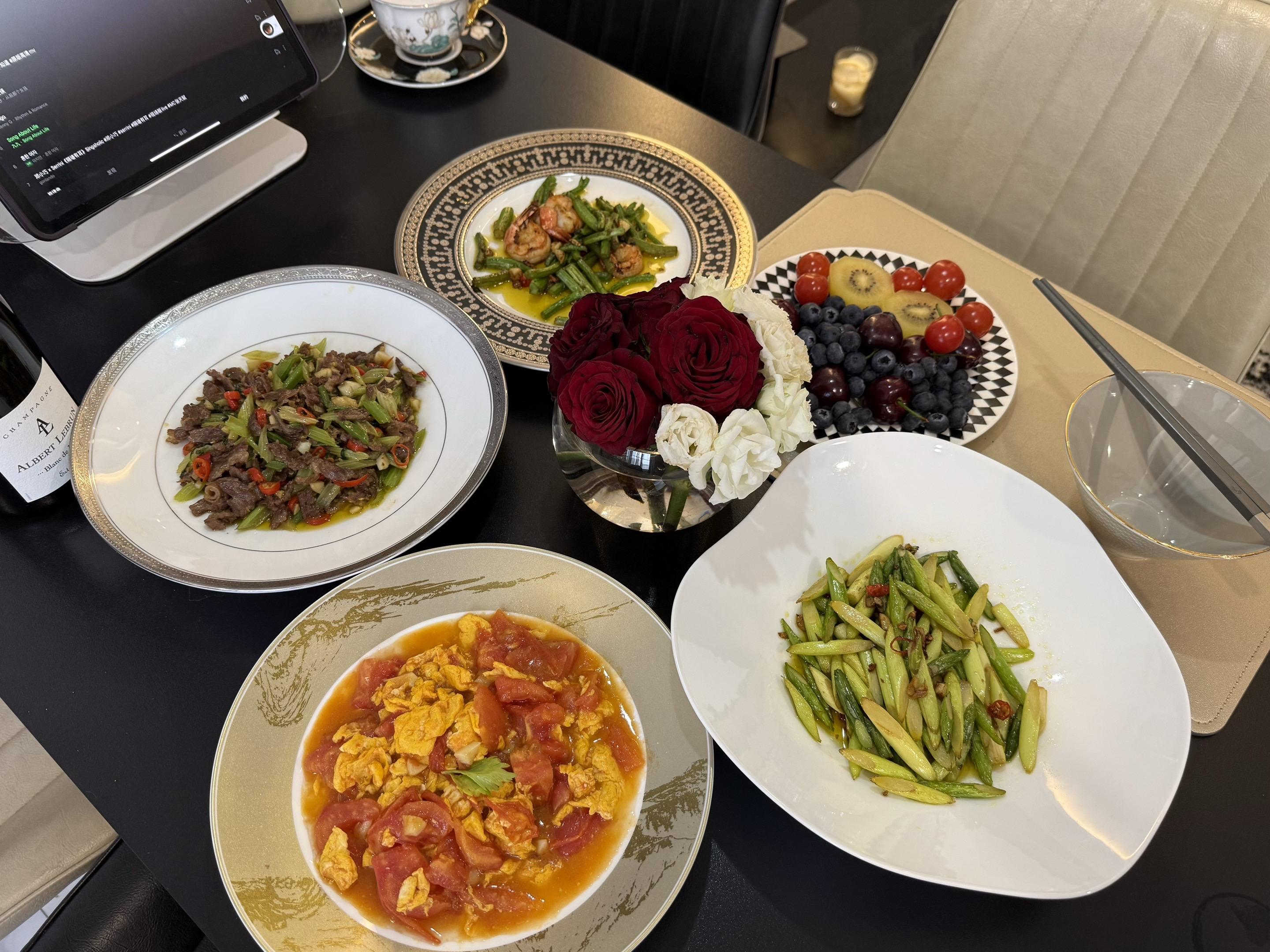 一般不做饭 做饭就做漂亮饭