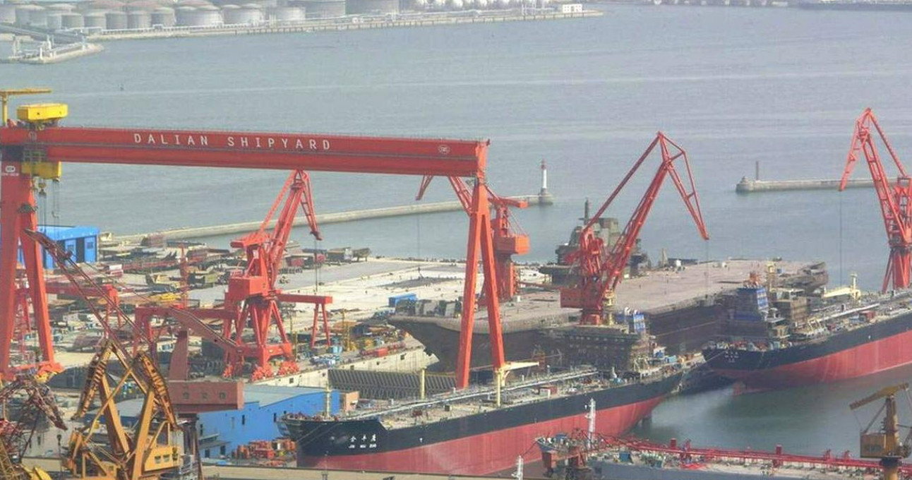 福建舰弹射空警600试飞画面20年前咱盯着这张照片发呆时候，想不到一切会这么快
