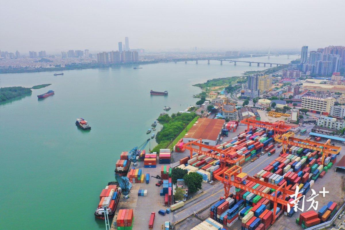 反转！美国烧烤炉70%是江门造，中国小城凭啥拿捏全球？美国人吹爆的“美式烧