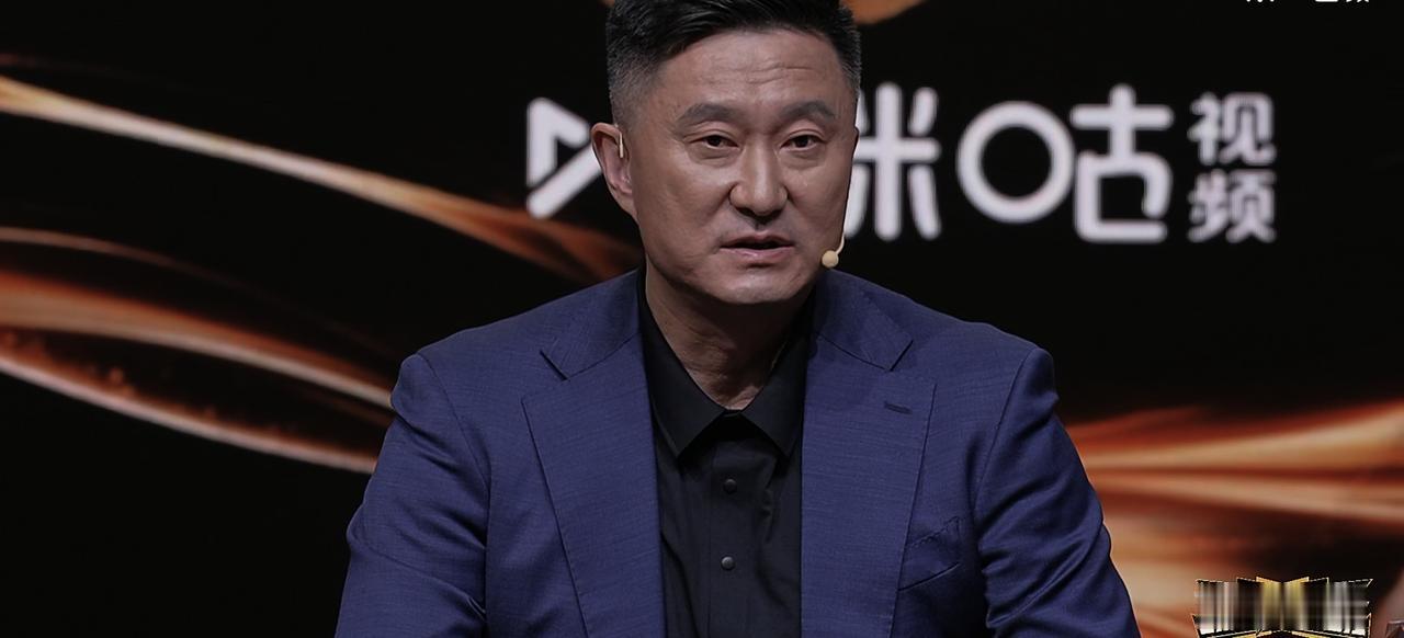 CBA新赛季揭幕战上海102-68直接把深圳赢了34分，看完比赛再刷解说席杜锋杨