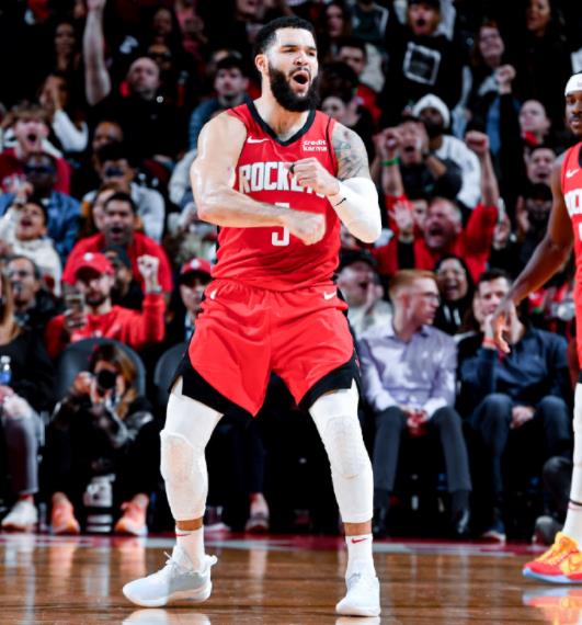 几天前的全明星周末，显然火箭队的球员们都得到了一个放松调整的机会，火箭老将范弗里