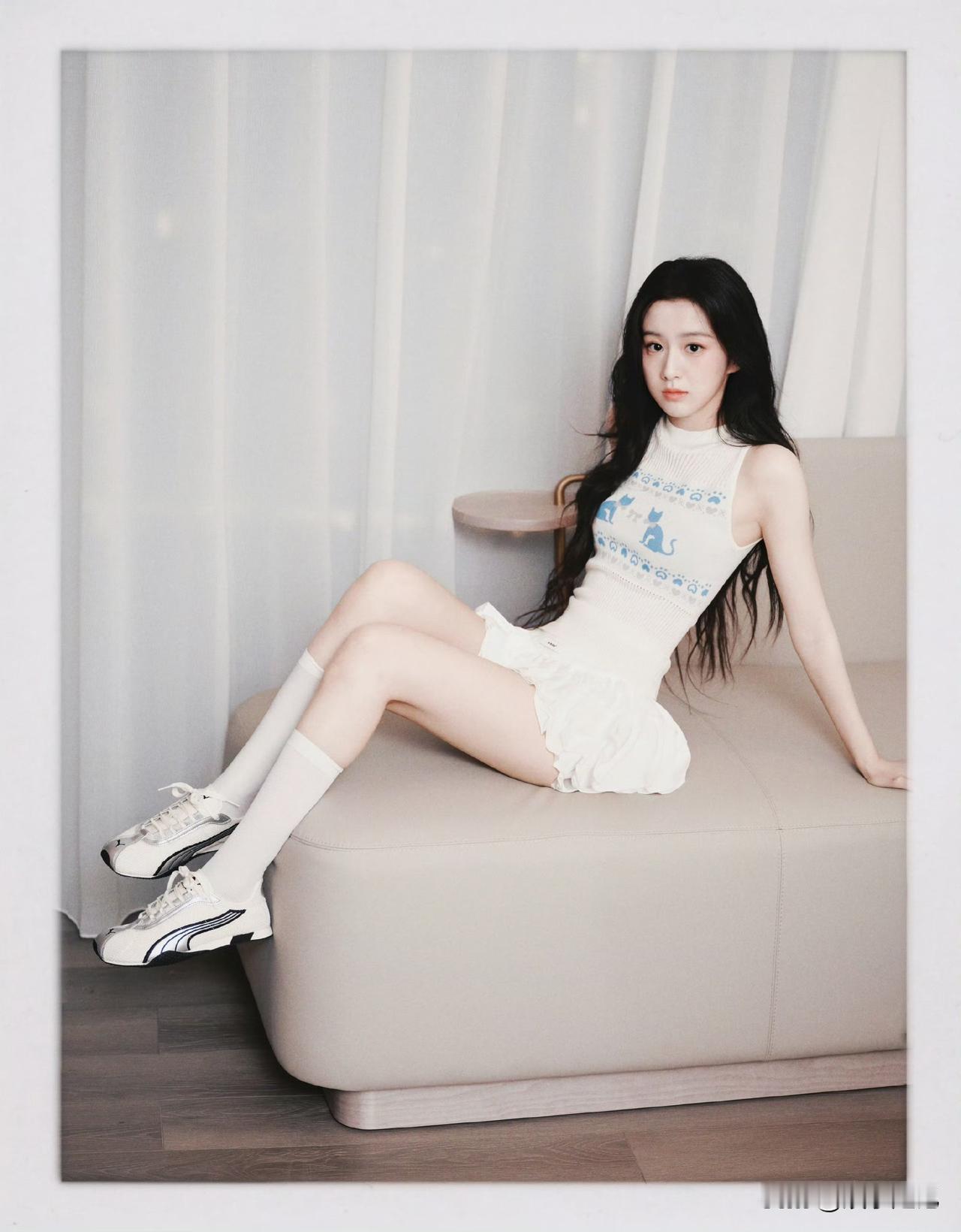 包上恩短裙美照7