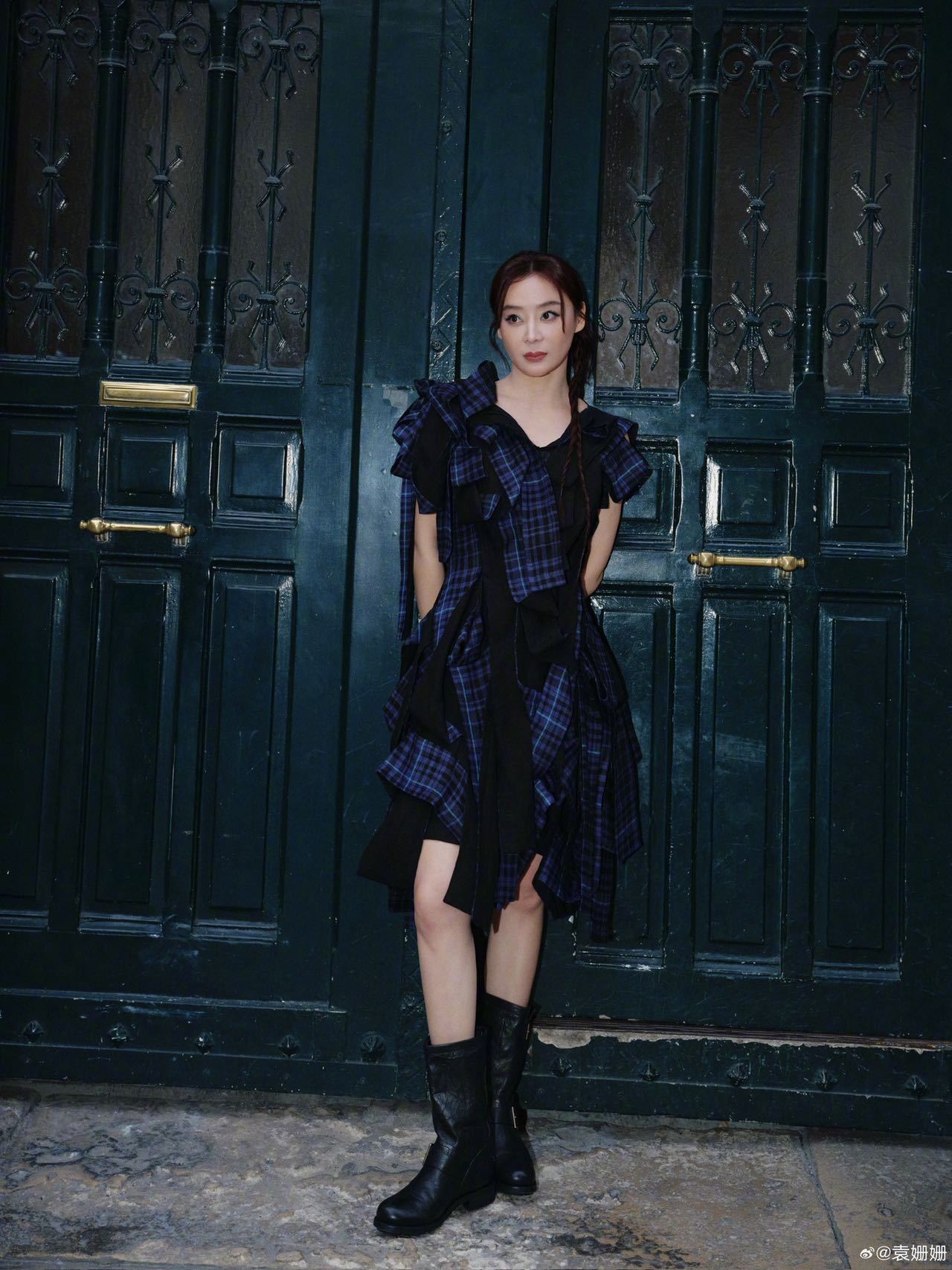 袁姗姗闷声干大事袁姗姗巴黎街拍《巴黎时装周》袁姗姗这波巴黎时装周真的赢麻了！闷声