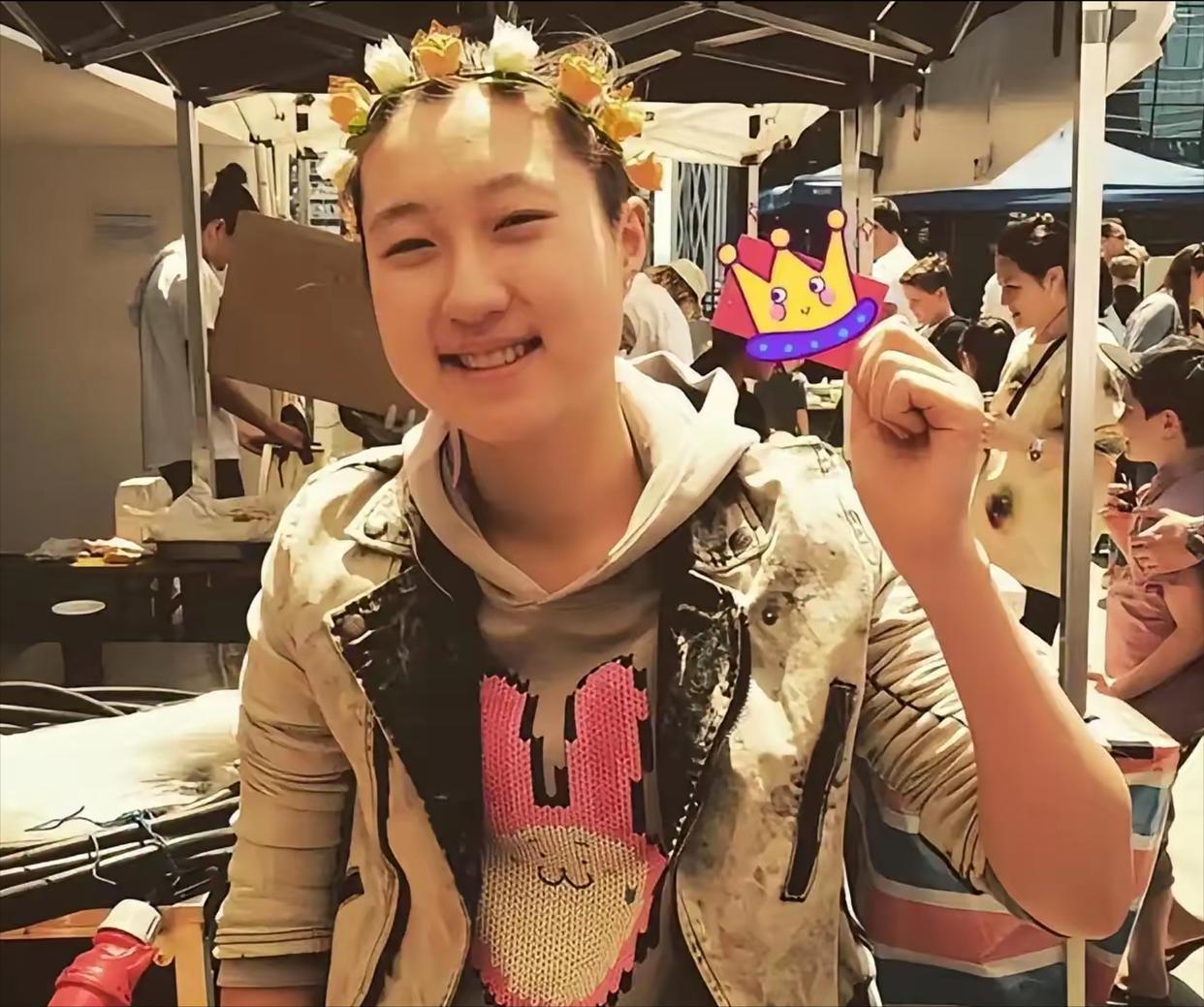 2025年11月1日吴卓林直播间“光亮可能胜过她曾经的豪宅”，不拼爹，不卖惨，靠