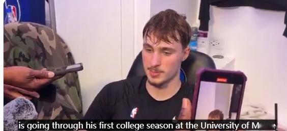 库珀-弗拉格看到他的双胞胎兄弟艾斯-弗拉格坐在场边给他加油的感觉。弗拉格在