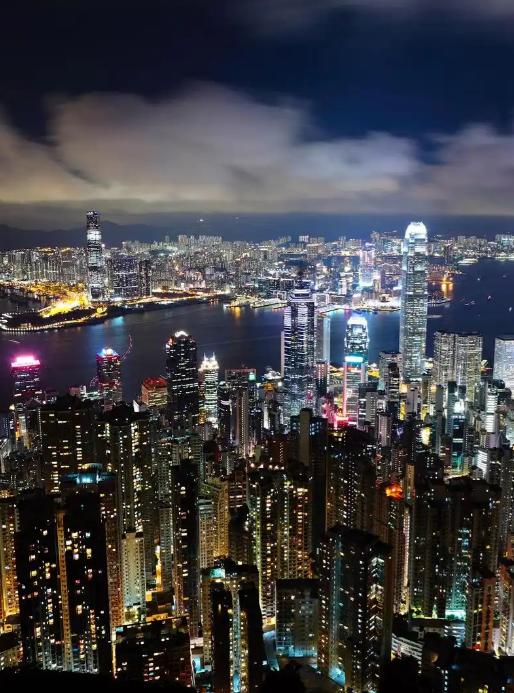 香港为什么能够财政独立？要知道哪个地方的财政不得靠上级拨点款周转，要么就得发