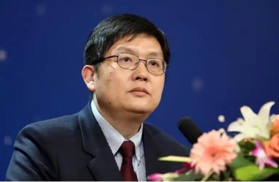 中方呼吁谨慎前往日本，然而复旦大学的冯玮却在此时，高调推荐中国学生去日本，并把这