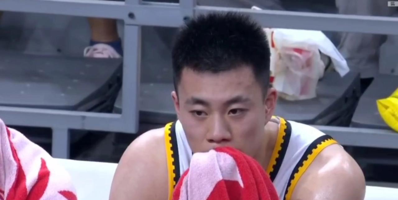 杨鸣喜忧参半！阜新篮球节四国邀请赛中，辽宁队的阵容并非完整主力班底，多位核心球