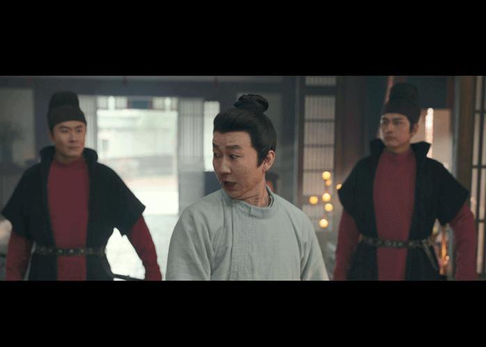 鬼才运镜！跟着镜头吃瓜，感觉自己就在公堂围观