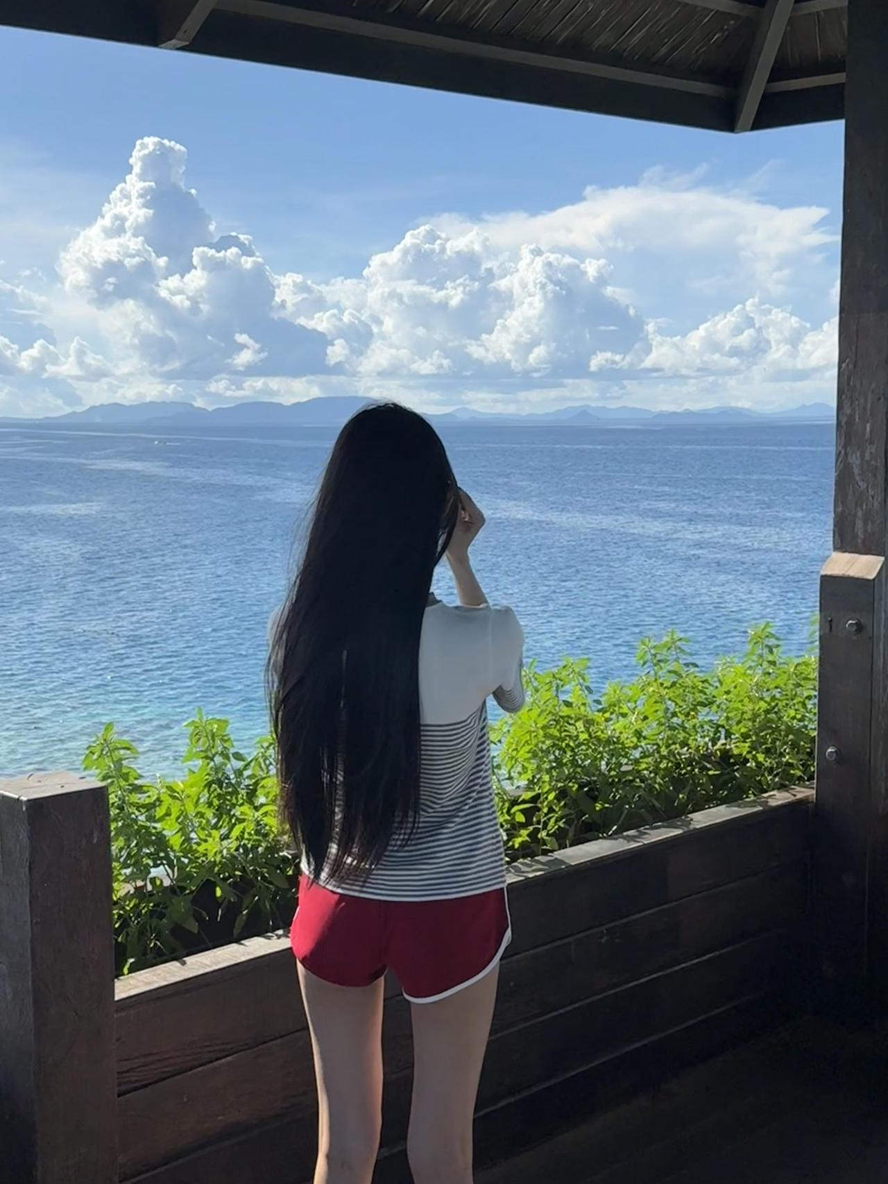 养女儿最怕的不是她成绩不好而是她长大后为了那点廉价的好就跟人跑了什么