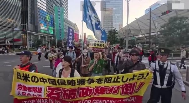 日本这回真的要被逼疯了！以往中国阅兵，国际社会大多是抱着“看热闹”的心态，但