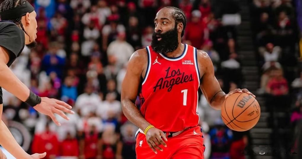 交易截止日马上要到了，哈登连续缺阵两场快船的比赛！交易保护也在情理之中！上一次