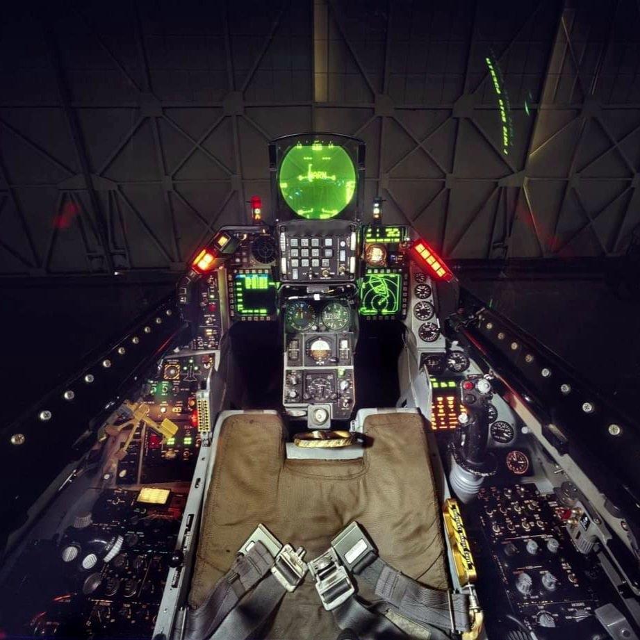 F-16战斗机侧杆控制器和HOTAS