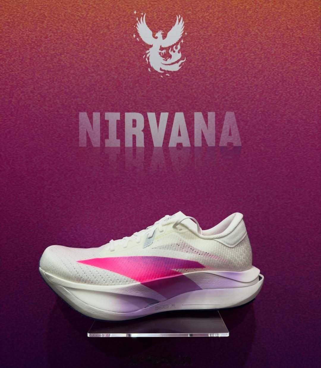 安踏跑鞋系列几个配色的英文对应，这样和老外沟通就省事儿了。跑鞋跑步鞋营销