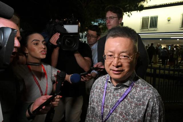 南太5国集体缺席，帕劳“挺台”玩火烧到自己；中方特使不吵不闹直接离场，留白警告比