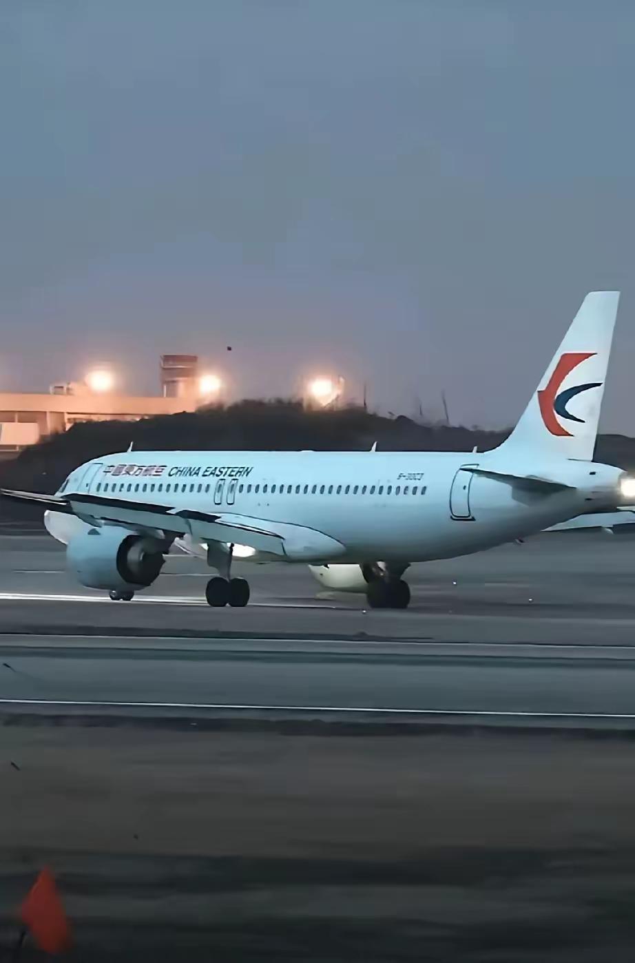 就在刚刚，中国东方航空正式宣布，4月18日，中国东方航空正式宣布：即日起恢复