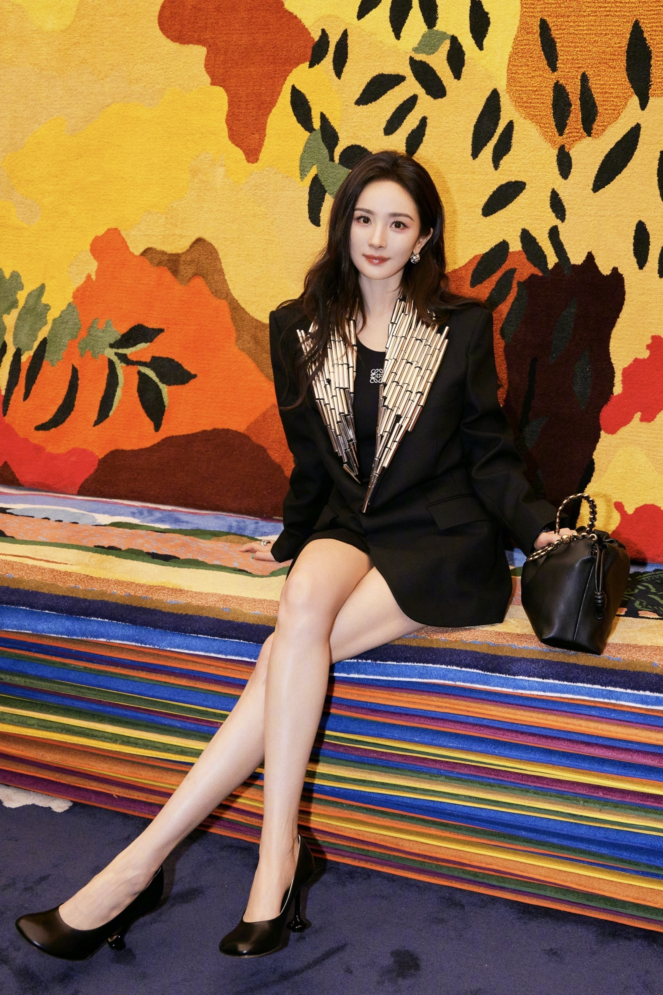 杨幂罗意威Loewe活动妆造幂姐比例好绝👠​​​