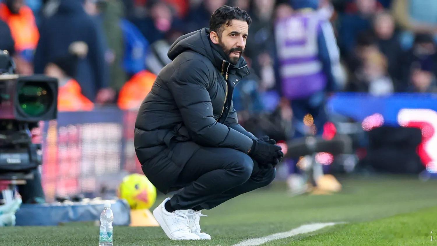 曼联解雇阿莫里姆接连两天，切尔西与马雷斯卡告别，曼联炒掉了阿莫里姆。英超刚刚过