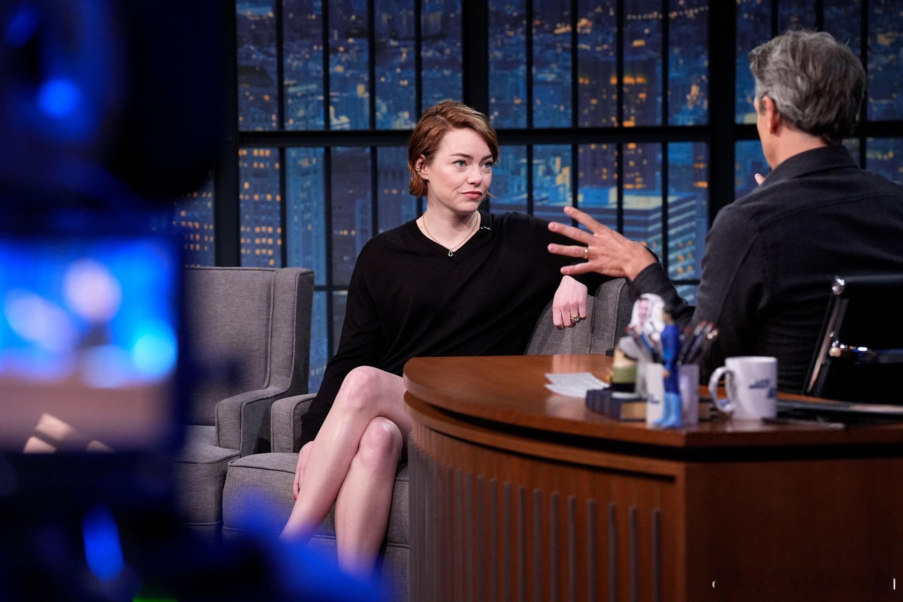 emmastone艾玛斯通做客《LateNightwithSethMe