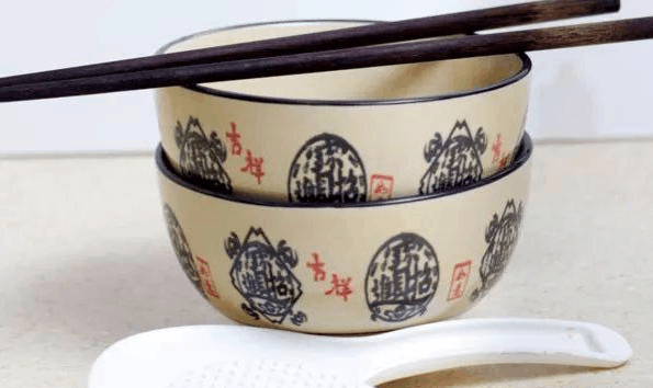 如何选购一套安全健康的“饭碗” 小心你的碗筷上有毒