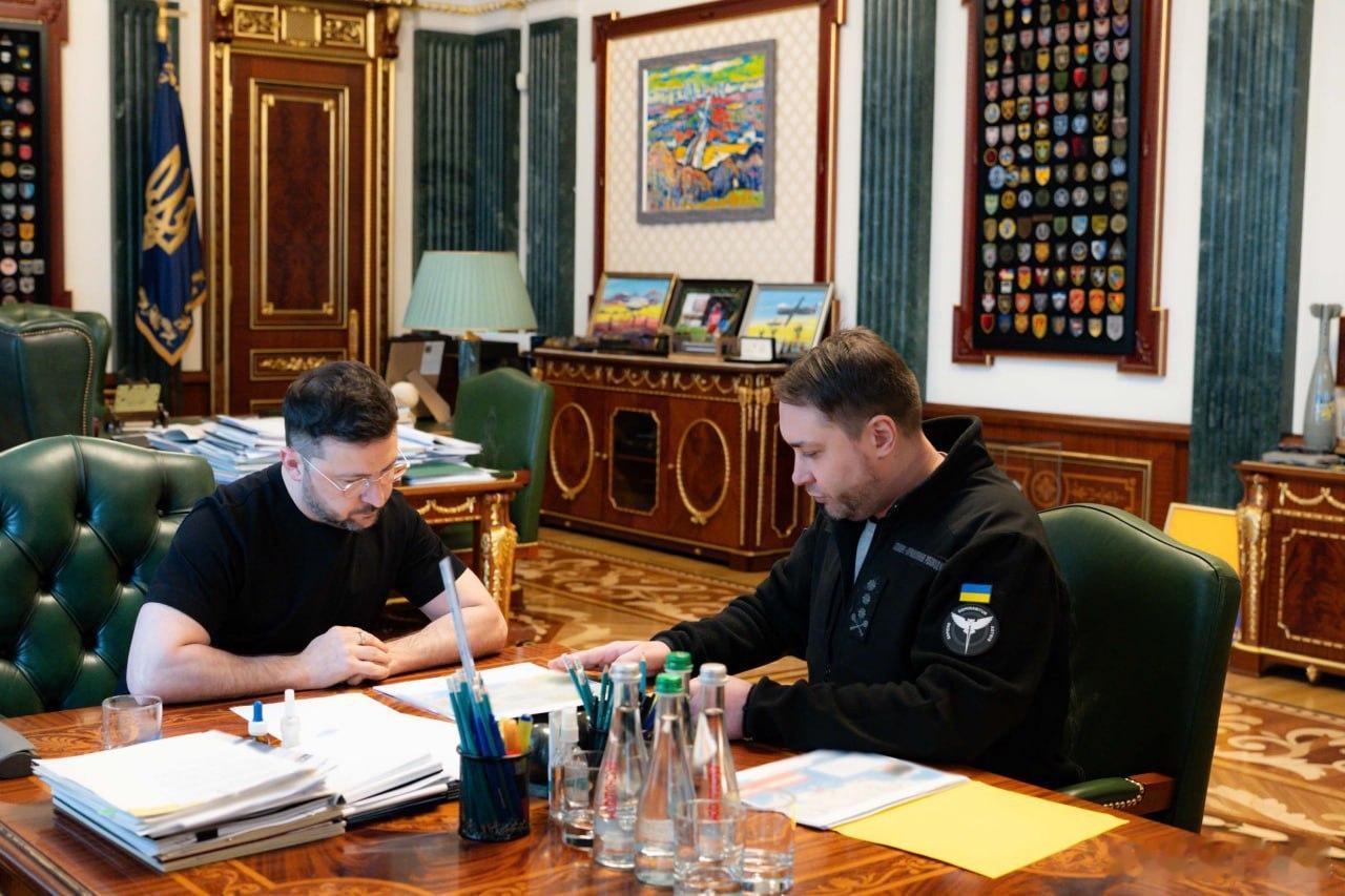 泽连斯基提议让布达诺娃担任他办公室的新负责人。布达诺夫表示接受：“我接受了乌克兰