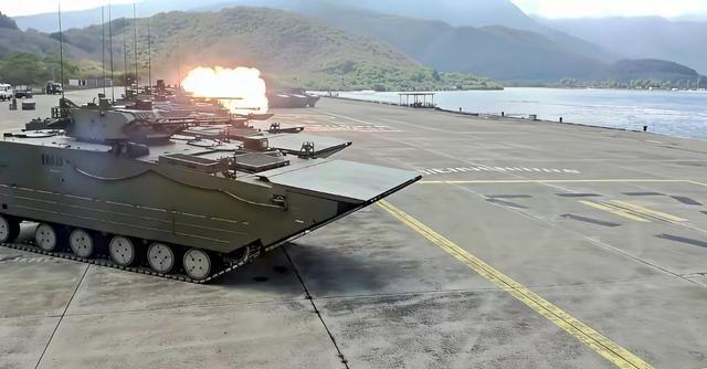 委内瑞拉有中国武器，美国当然也不缺武器，就是去的人有点少，不到5000人，委内瑞