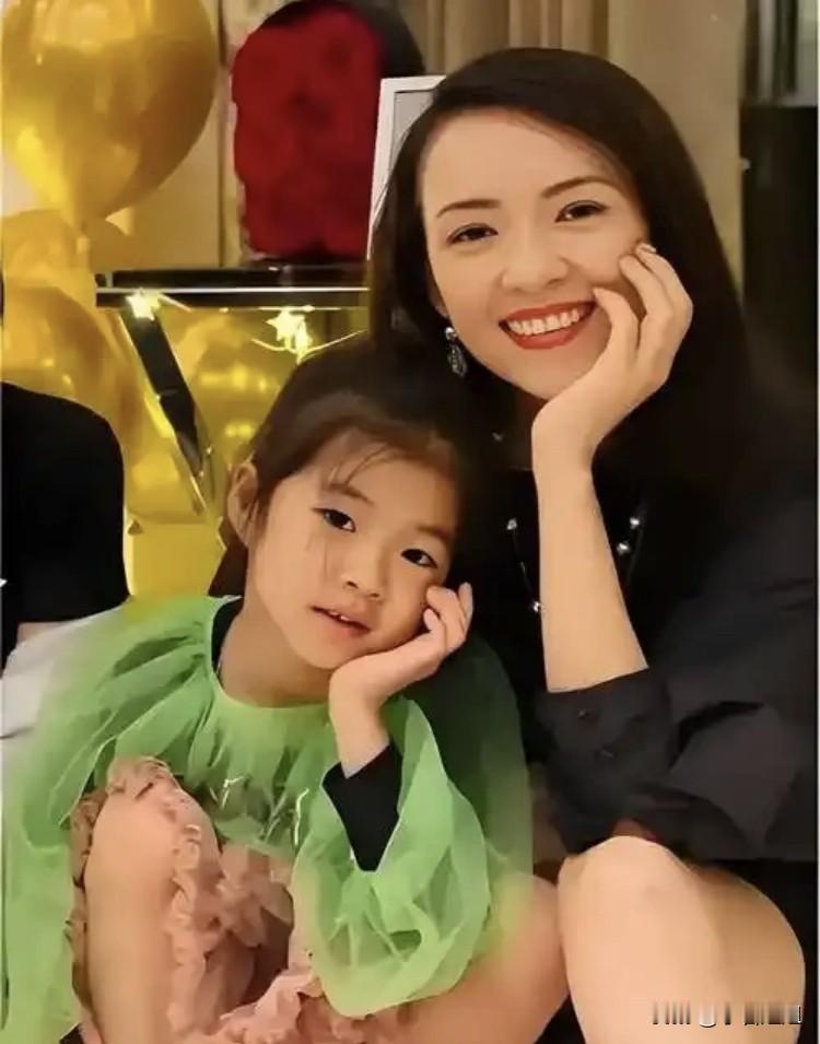 有些女人啊，一旦清醒起来，连体面都不给前任留。就说章子怡吧。