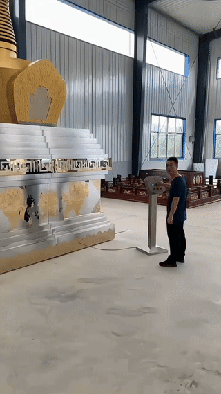 现在寺庙里的僧人去世后也有自己专用的火化炉了？这是一家专门生产环保殡葬设备的