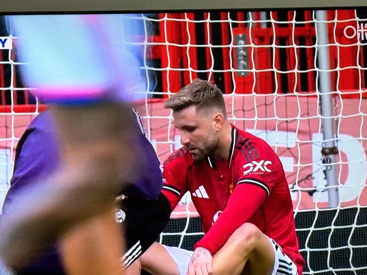 这20分钟，2个边后卫踢的都啥呀，黄健翔竟然还说达洛特在线，大哥你没看到，达洛