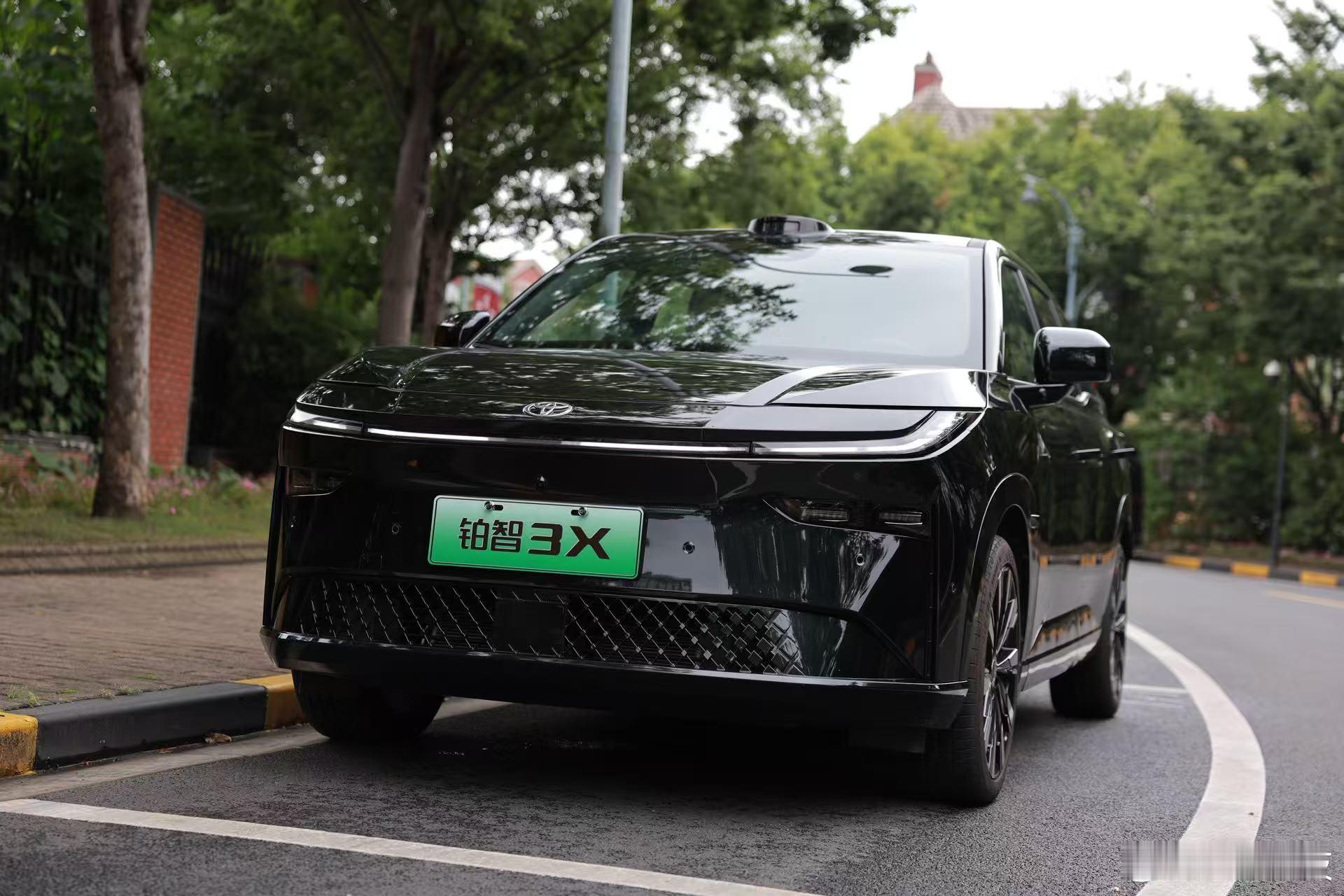 哎哟不错，铂智3X交出10013台，10月销量破万，环比六连涨的背后，是广汽丰田