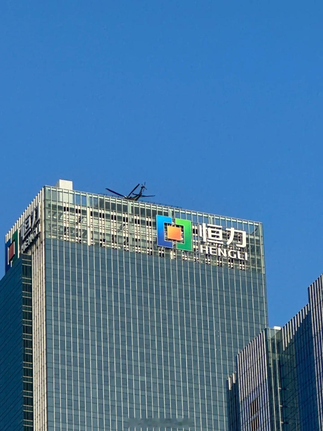 江苏首富24岁儿子拟任董事别人出生就在罗马，而你出生就是……​​​
