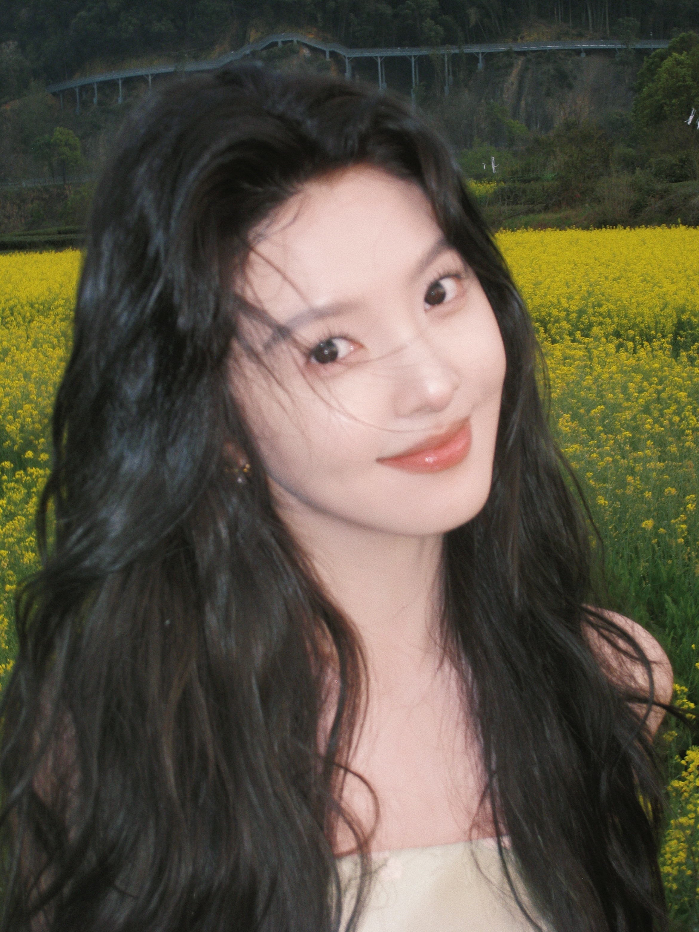 章若楠章若楠已拿到护照章若楠你护照丢了在复制粘贴的时代，你是手写的诗