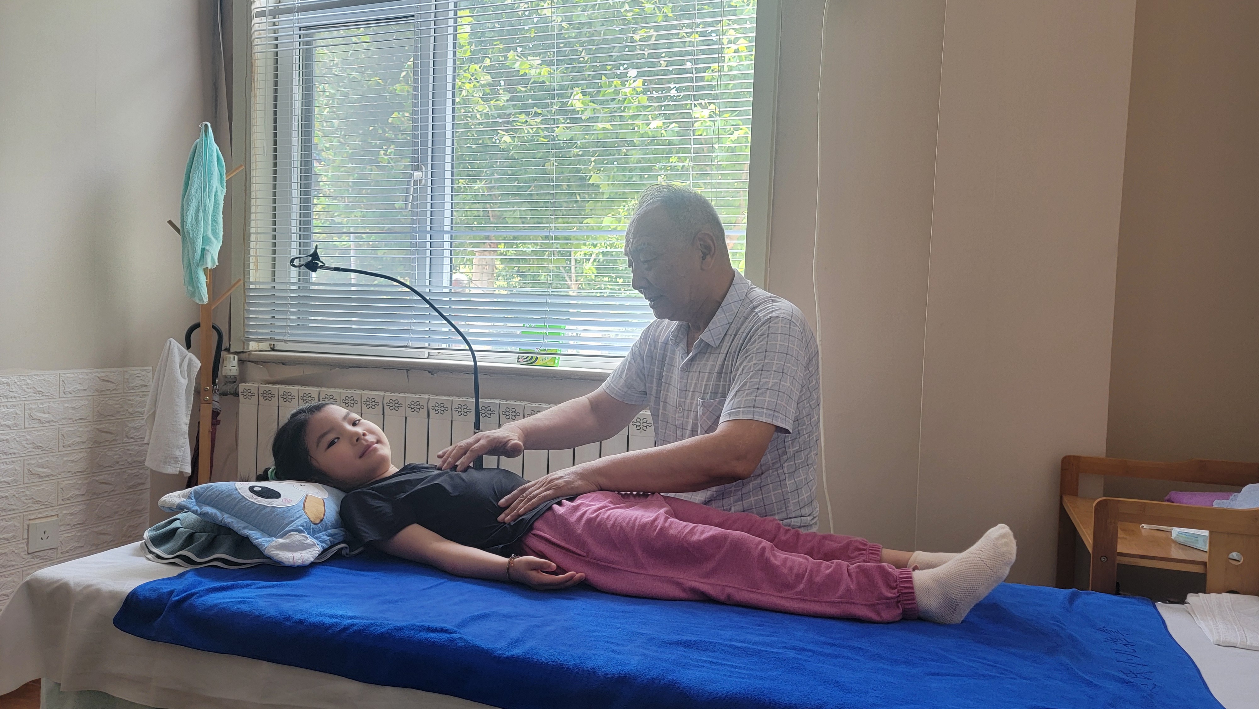 “中药西药我还是相信睡觉道教佛教我还是相信睡觉”中医为什么认“睡补”药补不如食补