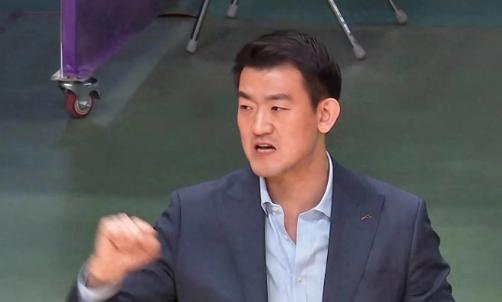 广厦为什么输给吉林？赛后钟诚毫不客气说出原因，我们没有那么弱今天的比赛，广厦