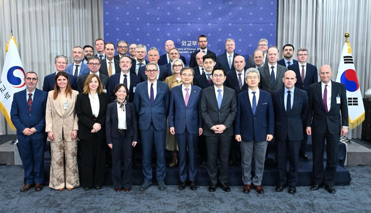 欧洲那些国家一盘散沙，自己未来的安全都顾不上，还跑到日本，韩国，要干嘛？要来挑战