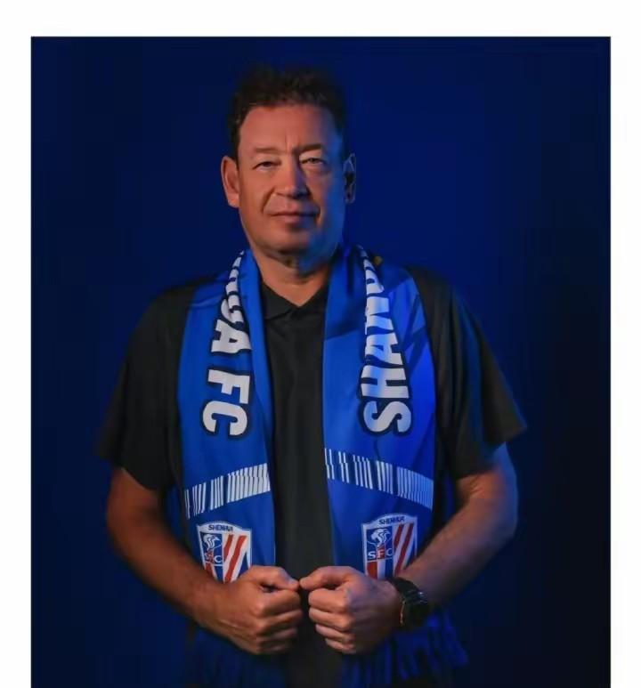 申花动真格！上海申花官宣和主教练斯卢茨基续约两年，引来不少叫好声。一些媒体指出