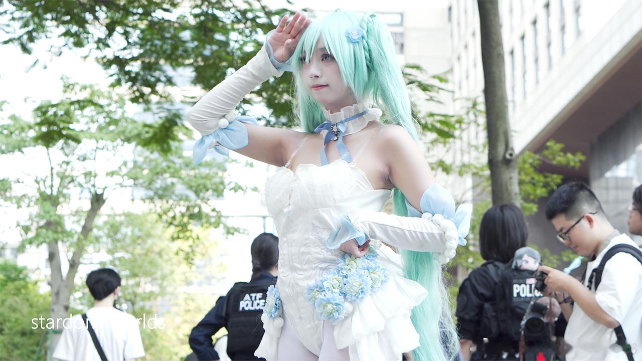 2025广州CICF漫展初音粉蝶花精灵cos