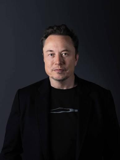 马斯克在财报会议上透露了他对自动驾驶出租车（RoboTaxi）的野心：特斯拉