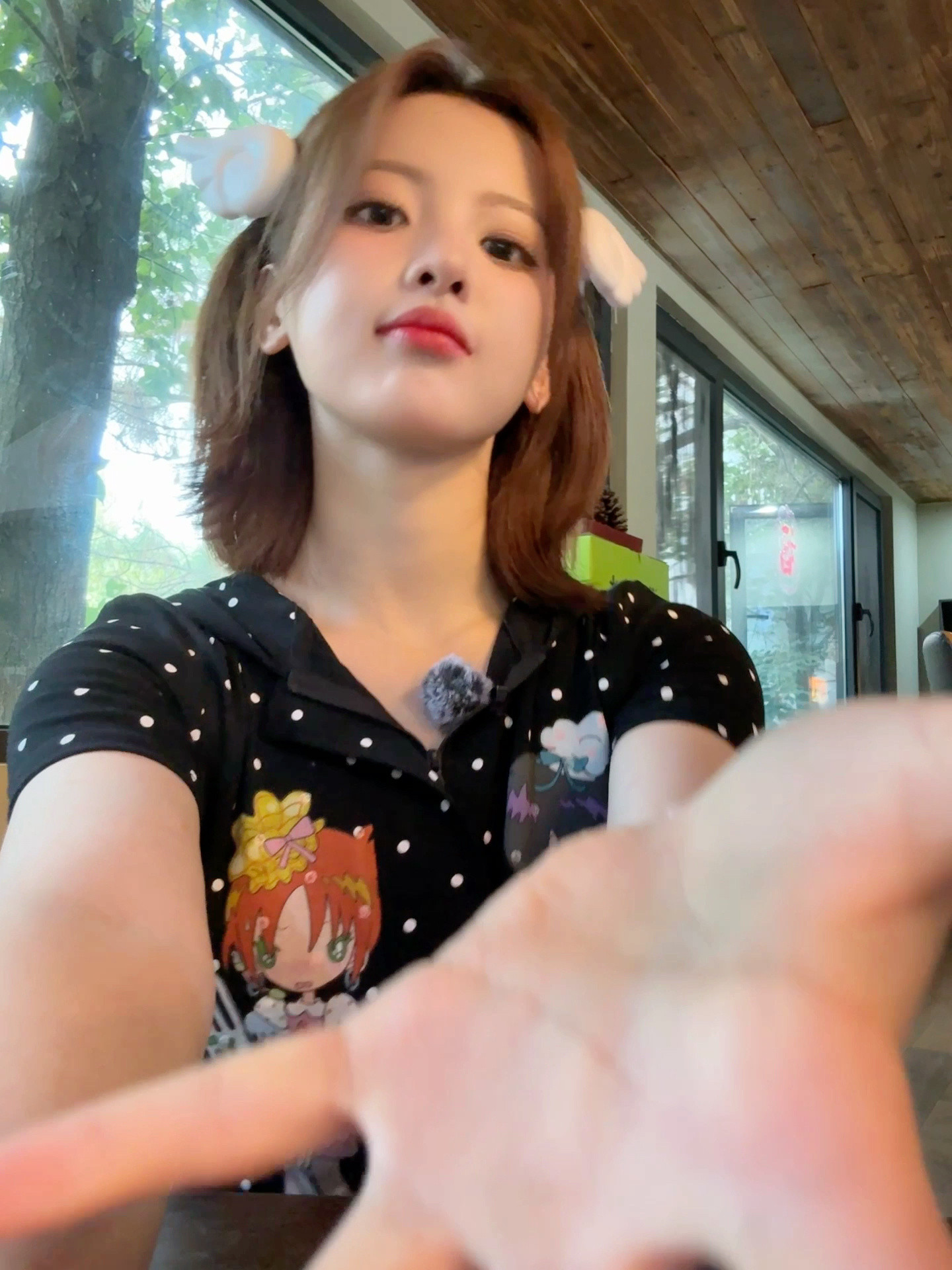 杨超越乡村大片📷寄回的明信片看了真舒服一看杨超越就是懂干农活的​​​