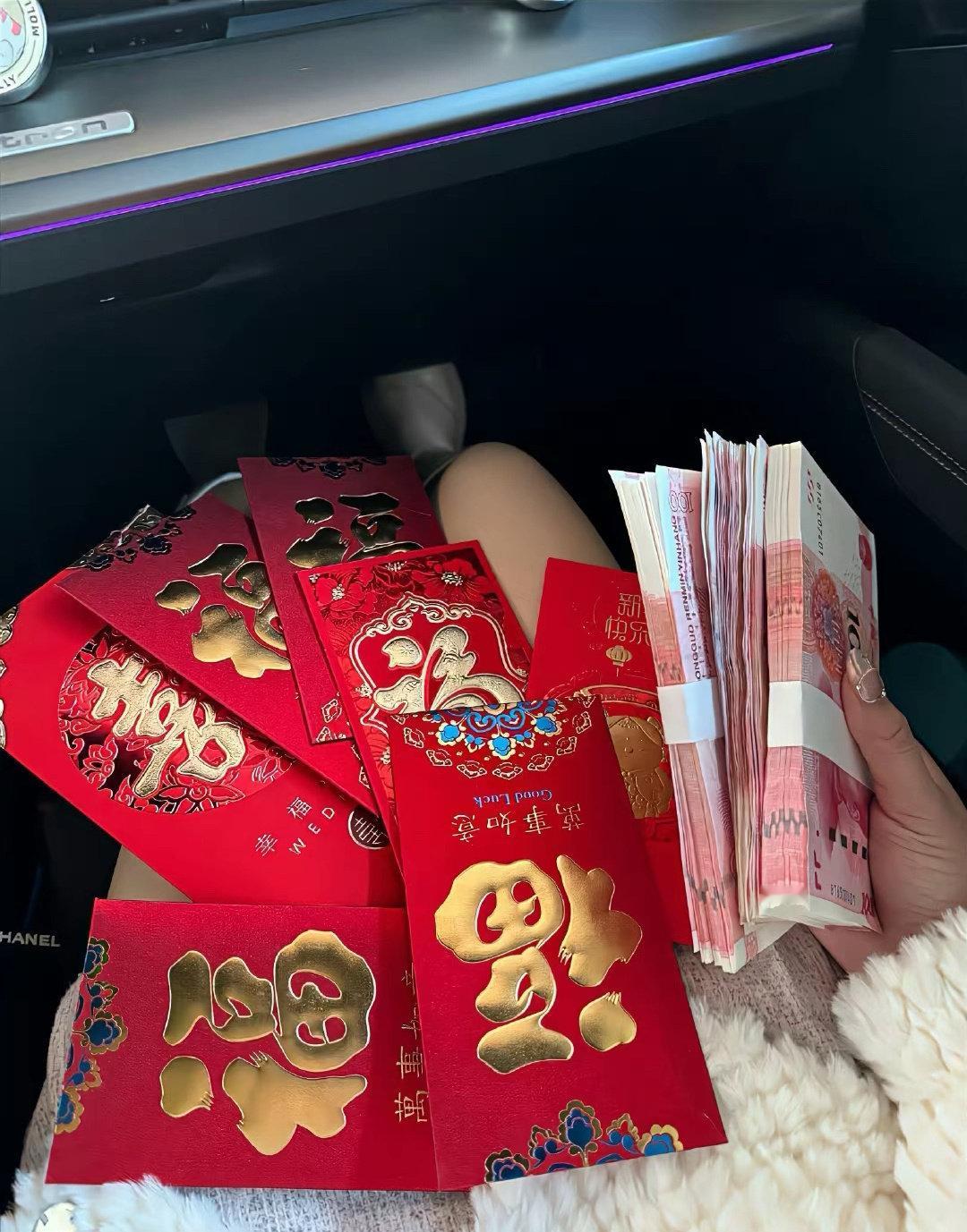 让男朋友舒服死的小心机1．赖床，他叫你起来的时候，死死地软软地挂在他身上。2．一