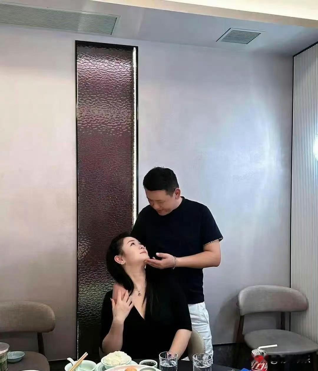 现实‎‏就是这么直白‏﻿：美女‏的另一半⁠，﻿不一定‌⁠就是帅⁠哥‏