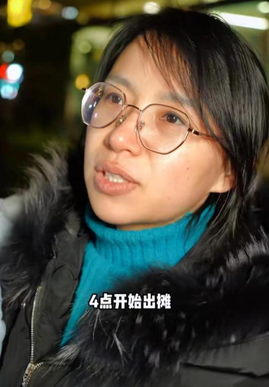 再难也要活下去！凌晨四点，寒风凛冽，郑州街头，一位母亲带着年仅一岁的孩子
