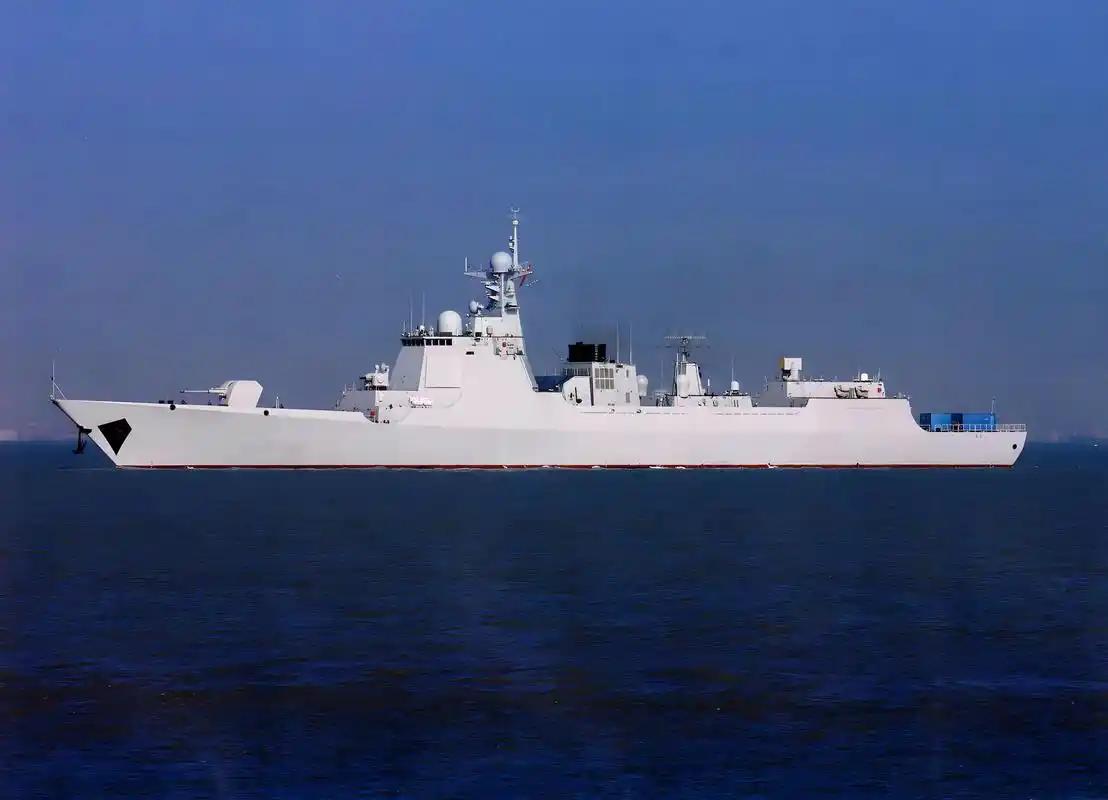 中国海军最近几年最“上头”的操作之一，就是持续不断地加码052D型驱逐舰的建造。