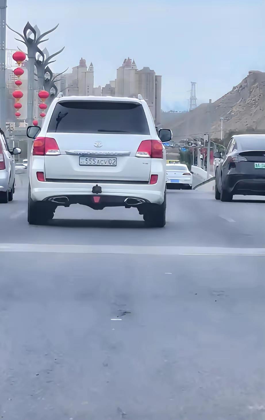 这是哪个国家的车牌啊[抠鼻]