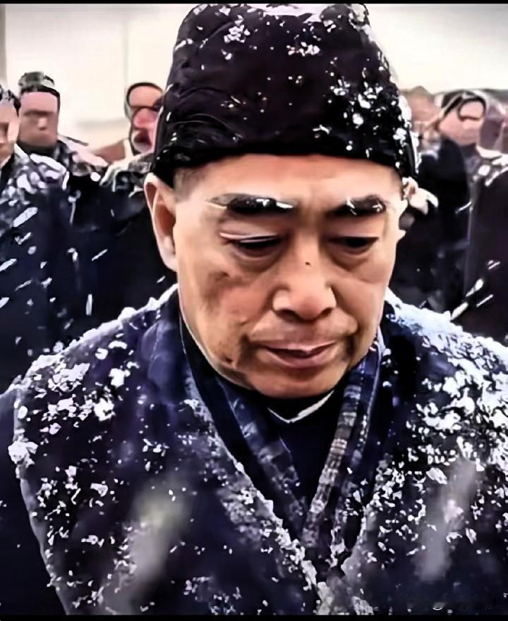 你见过这张照片吗？1958年大年三十，北风呼啸，大雪纷飞，周恩来总理在朝鲜中国人